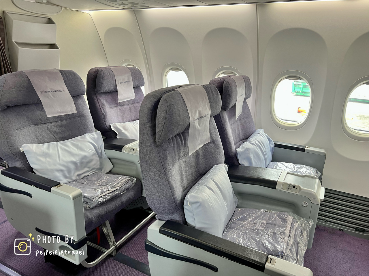 中華航空商務艙｜b737-800松山飛金浦，避開桃園機場人潮，搭乘華航小飛機 | 美食瑜樂