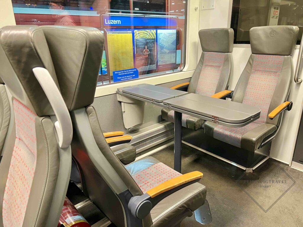 瑞士黃金列車｜Luzern–Interlaken Express