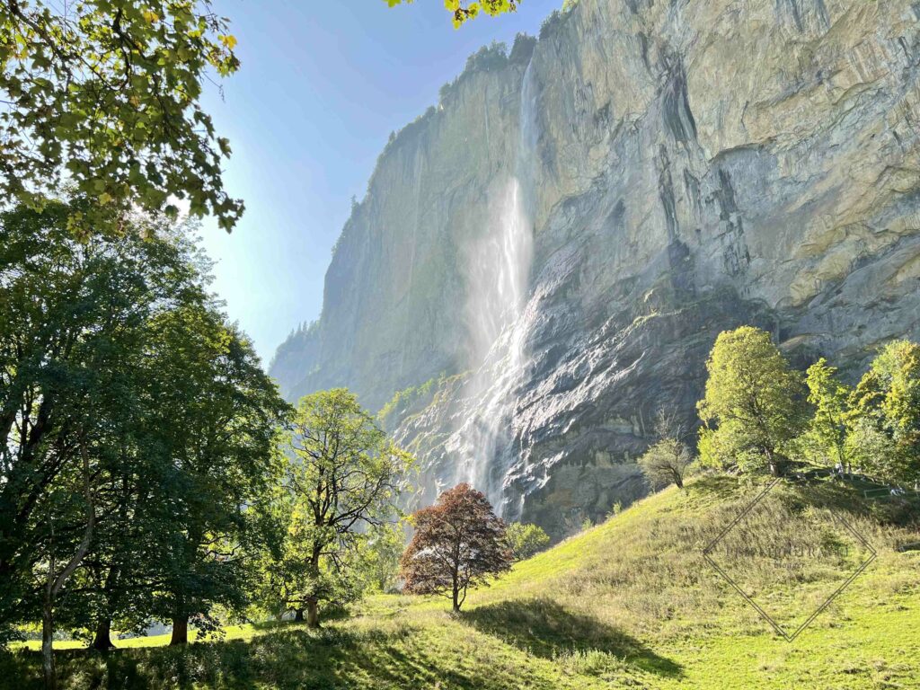 瑞士小鎮｜勞特布魯嫩Lauterbrunnen