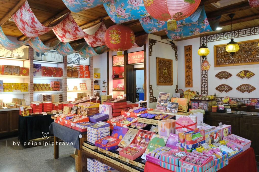 台中大甲鎮瀾宮必買｜大甲媽祖禮盒－紅櫻花食品 x Hello Kitty 台灣伴手禮