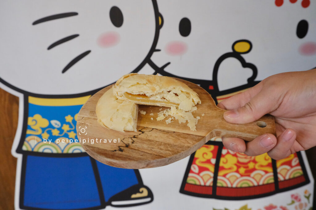 台中大甲鎮瀾宮必買｜大甲媽祖禮盒－紅櫻花食品 x Hello Kitty 台灣伴手禮