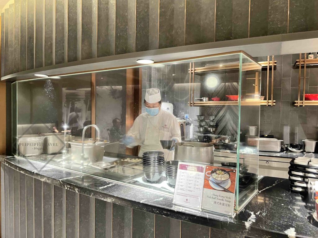 香港機場貴賓室｜環亞優逸庭 Plaza Premium First貴賓室